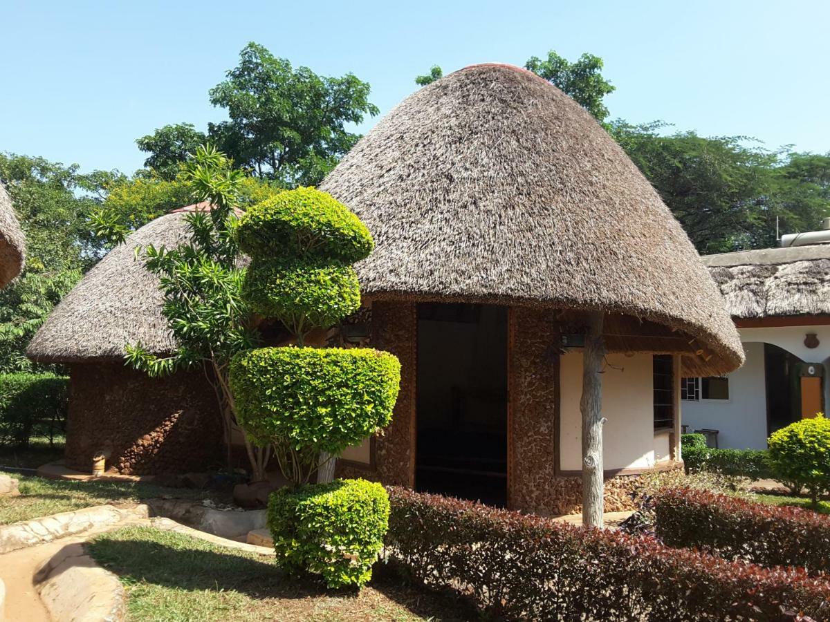 Brownstone Country Home Lira Εξωτερικό φωτογραφία