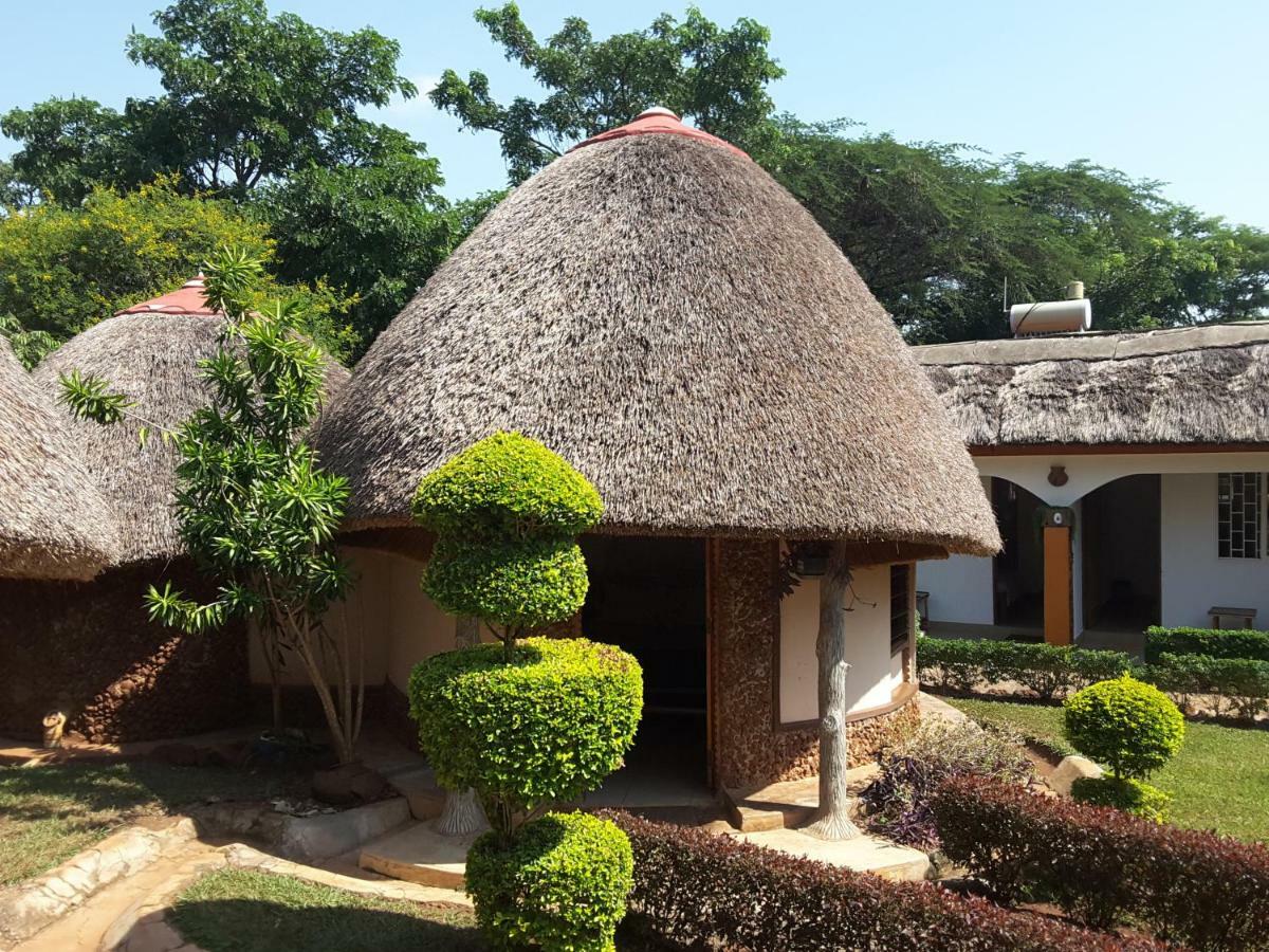 Brownstone Country Home Lira Εξωτερικό φωτογραφία