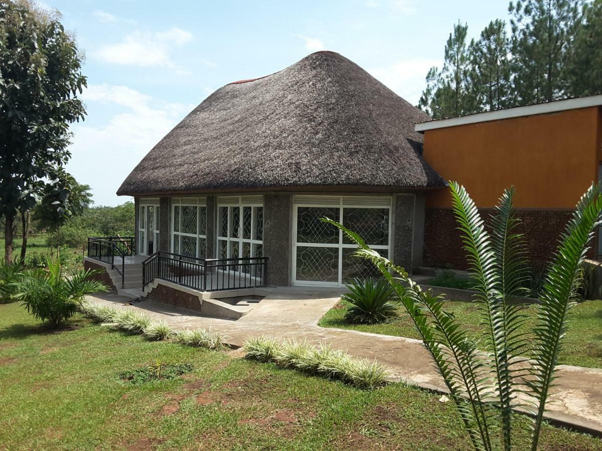 Brownstone Country Home Lira Εξωτερικό φωτογραφία