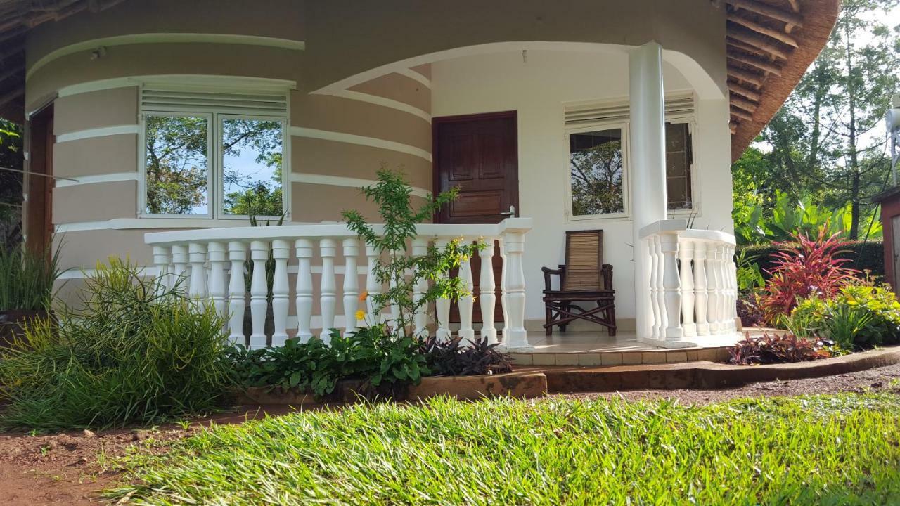 Brownstone Country Home Lira Εξωτερικό φωτογραφία