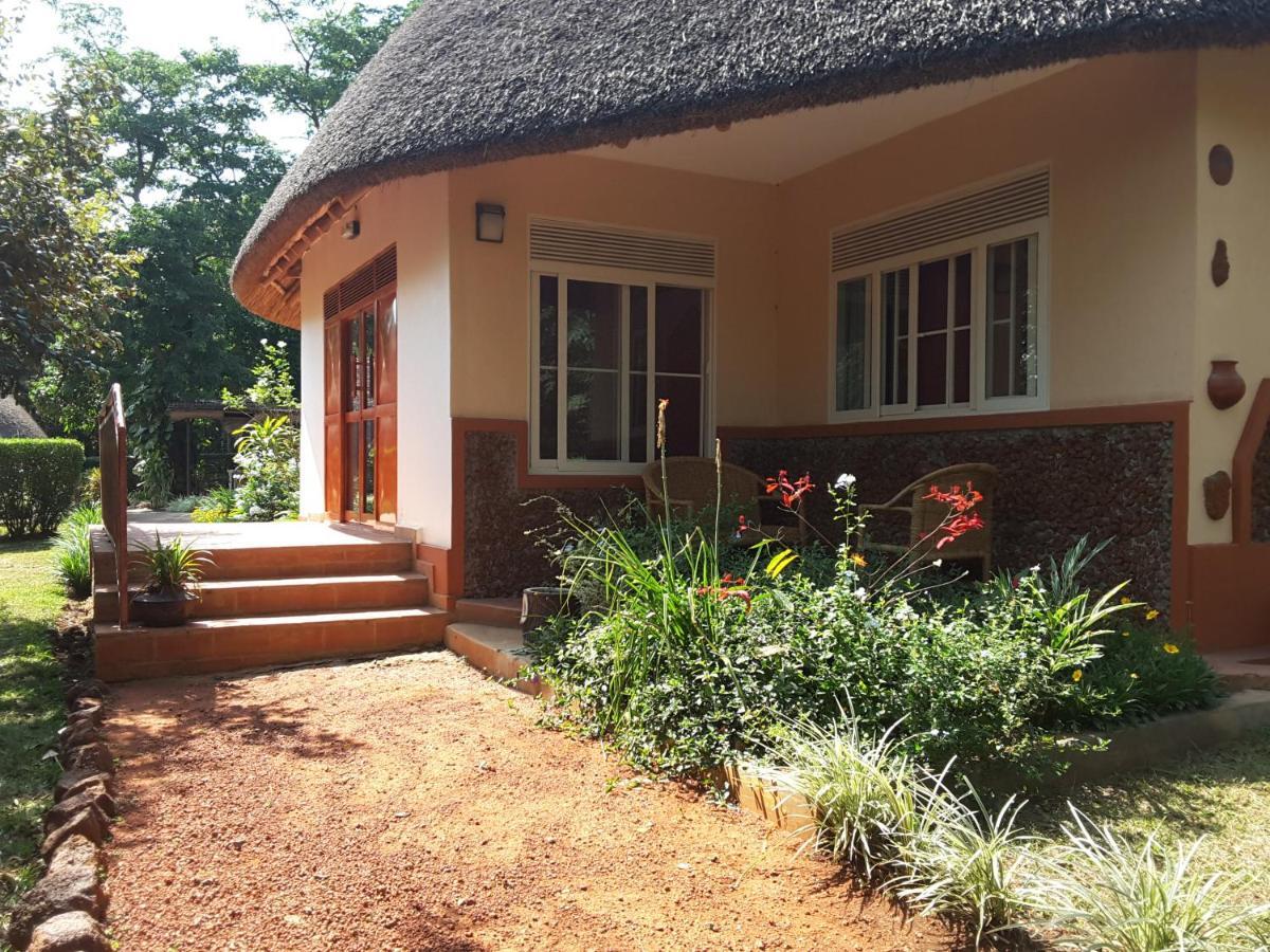Brownstone Country Home Lira Εξωτερικό φωτογραφία