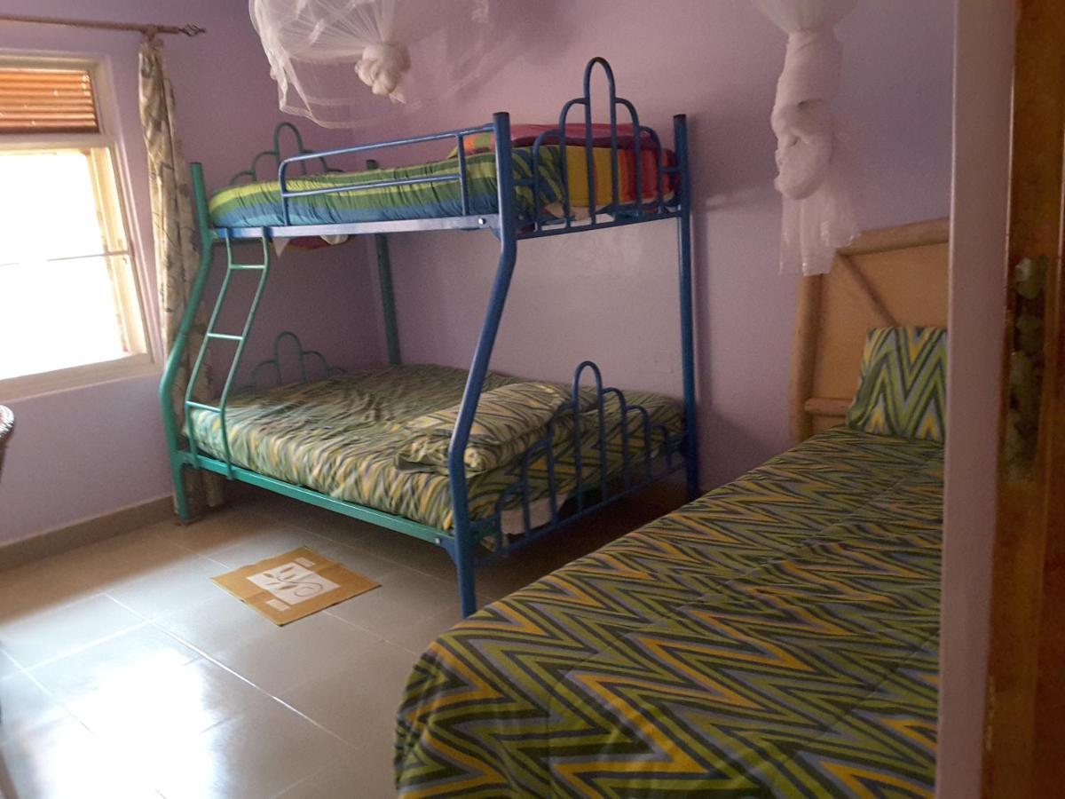 Brownstone Country Home Lira Εξωτερικό φωτογραφία